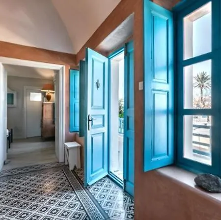 Caveland Hostel