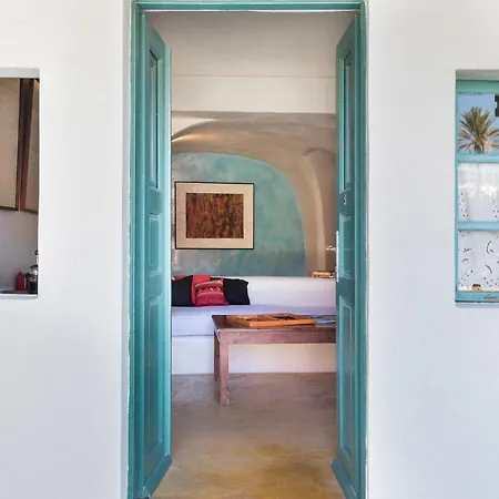 Caveland Karterados (Santorini)