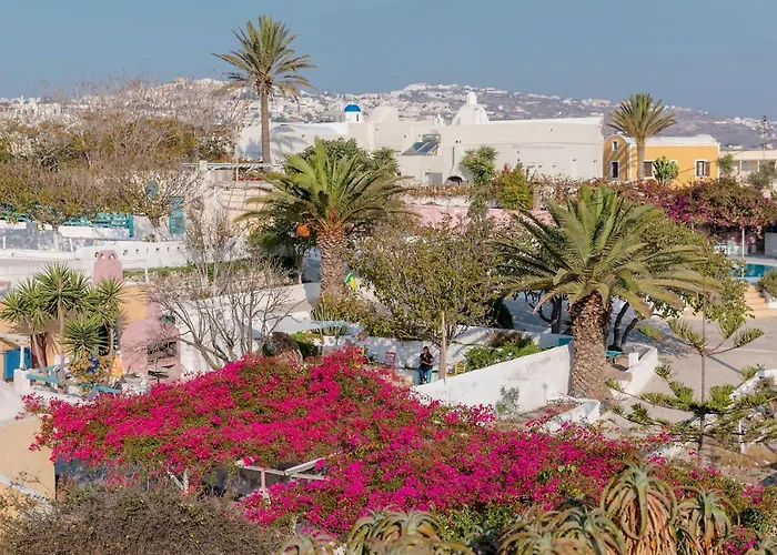 Hostel Caveland Karterados (Santorini)