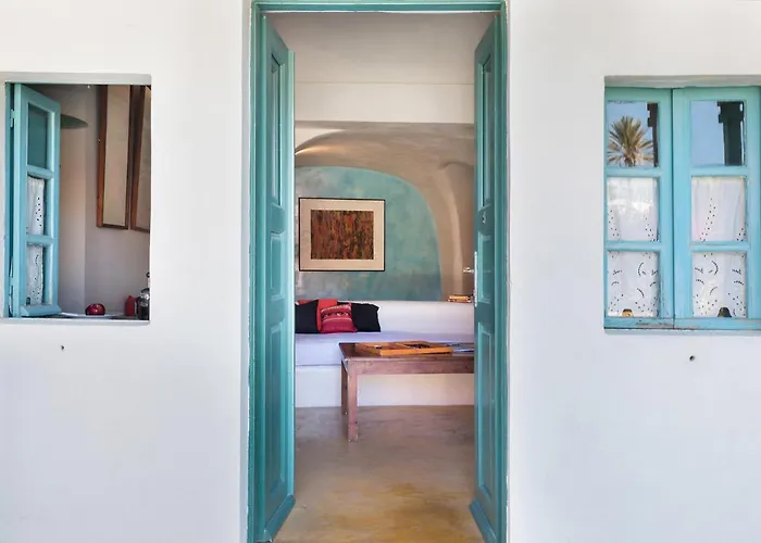 Caveland Karterados (Santorini)