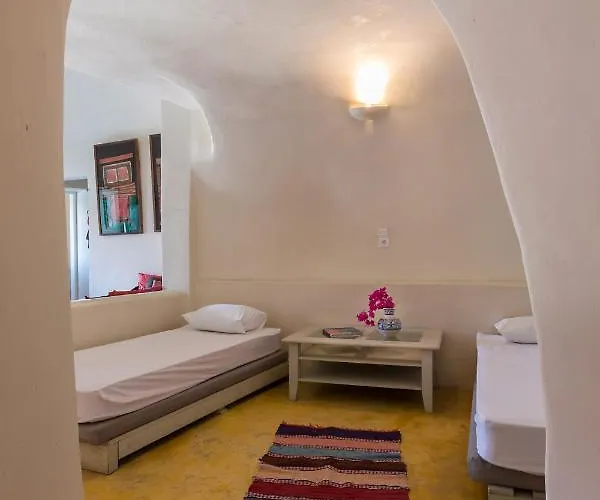 Caveland Karterados (Santorini)